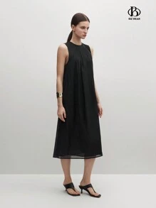 BizChic Women's Sleeveless Round Neck Pleated Dress