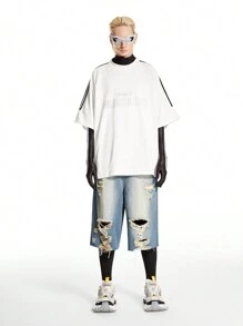 Manfinity EMRG Men's Light Blue Distressed Washed Denim Jorts, Vintage Loose Fit Shorts - Medium Wash - View 4