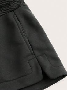 SHEIN BASICS 女士舒适低腰开衩运动短裤、家居百慕大短裤、春夏 - 深灰色 - 查看 9