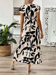 Breezaya 女式夏季长款V领A字腰花卉连衣裙超长款女装 - 彩色 - 查看 2