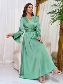 Ladies' Arab-Style V-Neck Long Sleeve Dress In Rose Red With Rhinestones And Waist Belt - Green - View 1