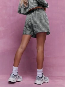 MISSGUIDED Pantalones cortos con rayas verticales y bolsillos laterales de talle alto, de ajuste relajado para vacaciones de verano, uso en la playa, resort y paseos - Multicolor - Ver 2
