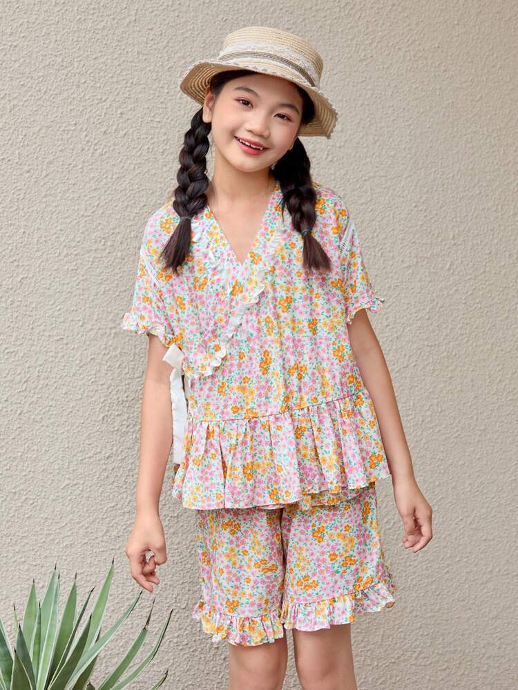 Tween Girl Sweet & Loose Fit Casual Ruffle Hem & Striped Edged Floral Print Shirt And Shorts Set