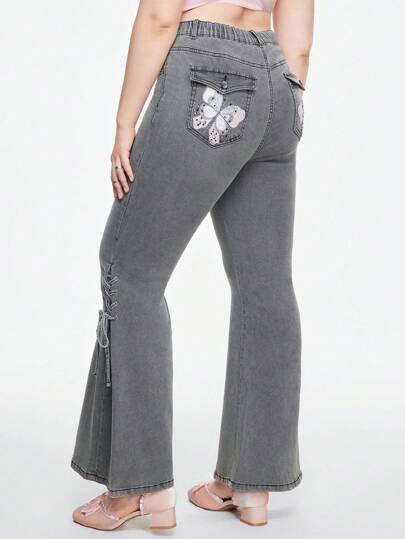 Goth Flared Jeans in Große Größen mit Schmetterling Pailletten Stickerei Tasche auf der Rückseite, Ösenkrawatte an der Taille