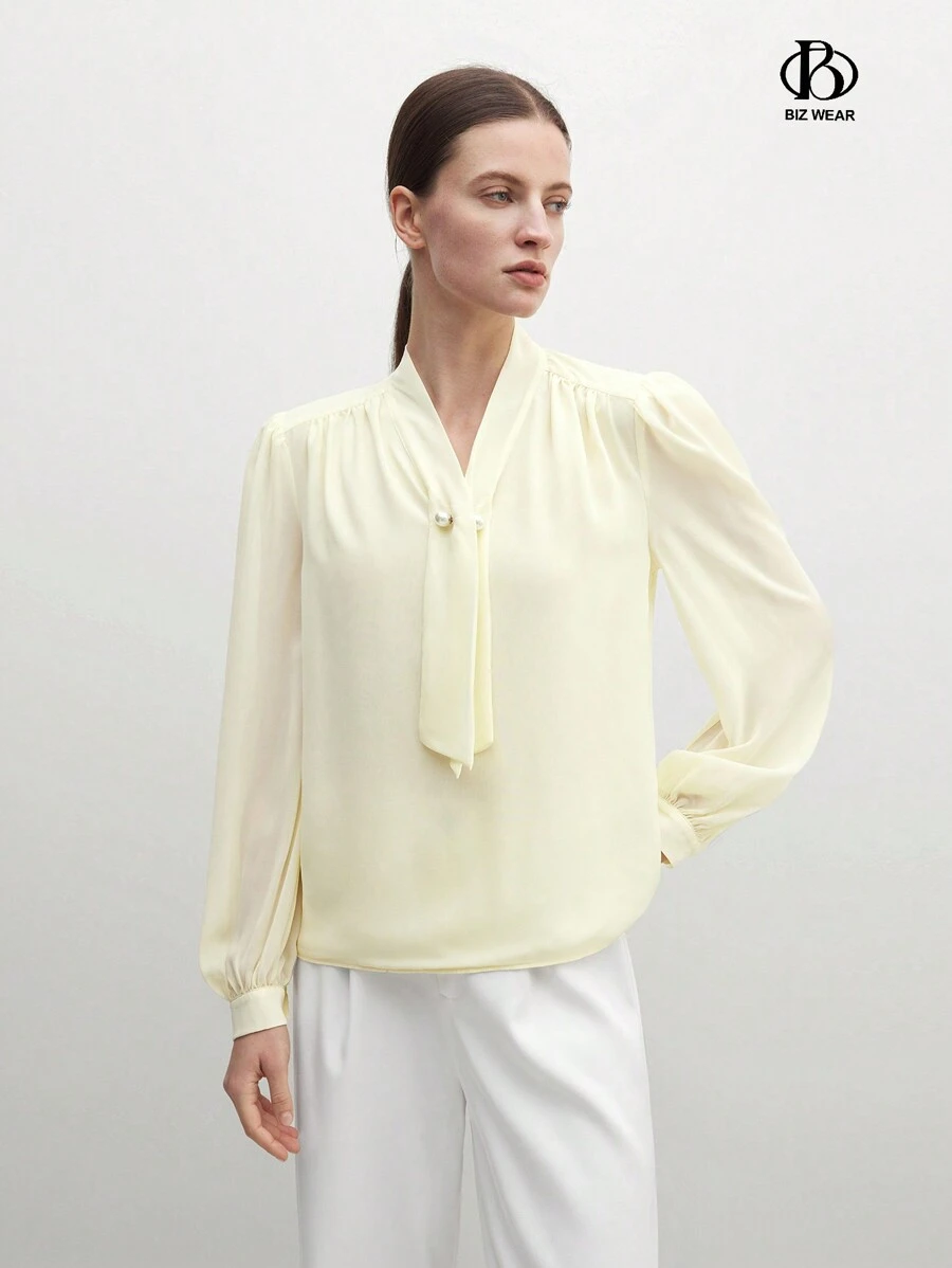 BizChic Chemisier pour femmes à manches longues simples et décontracté avec fausse perle - Nude - View 1