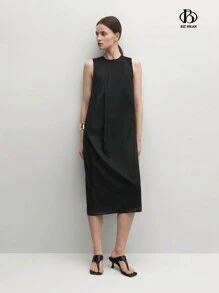 BizChic Women's Sleeveless Round Neck Pleated Dress