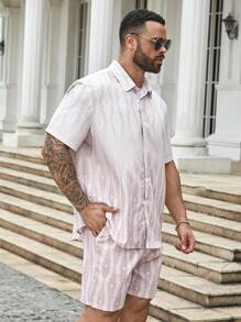Manfinity Homme Conjunto informal de 2 piezas para hombres de talla grande que incluye una camisa de manga corta de patrón geométrico oscuro y pantalones cortos sueltos - Multicolor - Ver 5