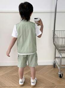 SHEIN 2入組男童防曬服套裝，時尚字母印花立領T恤配帶補丁短褲，適用於日常休閒、旅遊、購物、與所有校園季節 - 綠色 - 查看 2