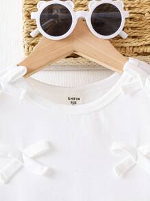 SHEIN Regata Fofa, Adorável e Doce com Recorte de Renda, Laço Decorativo e Babados para Meninas Jovens no Verão