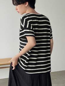 FRIFUL 女士夏季條紋印花圓領短袖休閒T恤 - 黑色 - 查看 5