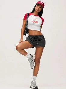 SHEIN BASICS 女士舒适低腰开衩运动短裤、家居百慕大短裤、春夏 - 深灰色 - 查看 4