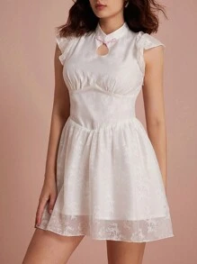 Chiquease Váy in họa tiết ngẫu nhiên theo phong cách Trung Hoa, cổ khoét sâu, tay bồng và viền xòe - trắng - Xem 3