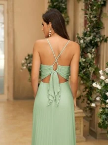 SHEIN Belle Women's Romantic & Elegant Chiffon Fabric Camisole With Ruched Front & Sunburst Pleats Hem, Crossed Back With Bow-Tie Decoration, Hook & Eye Closure, Ruched Details, Perfect As A Bridesmaid Dress - Mint Green - View 3