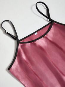 LuxeNights 女士春夏仿丝刺绣睡衣套装，7件套，包括衬衫、长裤、吊带背心、短裤等，秋冬皆宜，舒适优雅。 - 玫紅色 - 查看 3