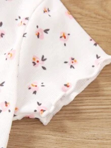 SHEIN Genkimix Kids 少女4入組純色和心形印花莴苣邊T恤，夏日必備 - 彩色 - 查看 3