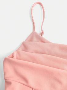 SHEIN فستان محبوك للفتات مونوكروم مع بطانة بقصّة مجسّمة، خصر مشدود، وحمّالات رفيعة - وردي فاتح - مشاهدة 3