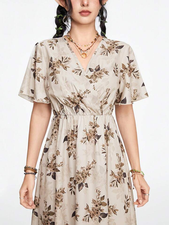 Our Fairycore Casual Loose Fit Mature Lady's Holiday Dress, Allover Print  With Full Roses, Plants And Leaves In A Dark Pattern, Cinched Waist is such  a vibe - ROMWE