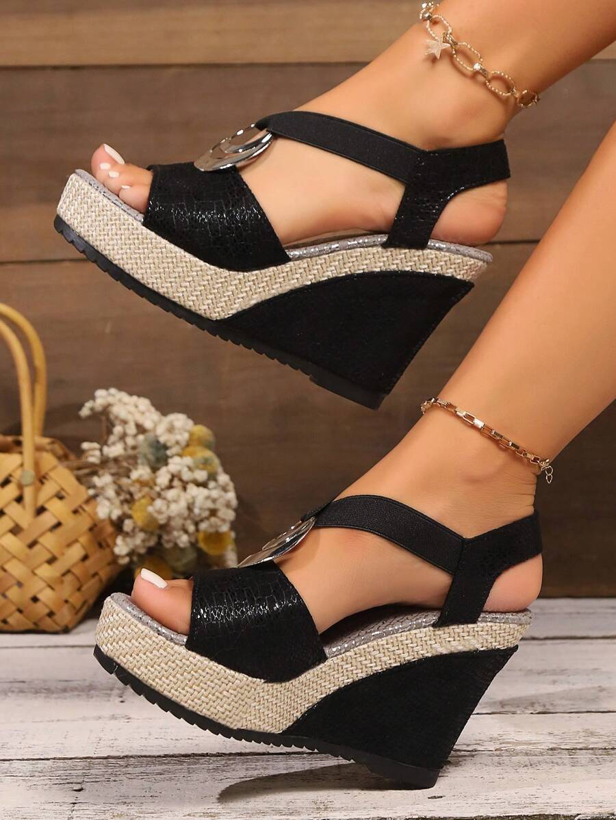 Sandal mùa hè mới, kiểu dáng rộng rãi, cỡ lớn, gợi cảm, đế dày, thời trang với khóa kim loại trang trí, phối dây giả lanh, sandal hở mũi nhẹ, quai thun, giày đi nghỉ mát và biểu diễn, phụ kiện du lịch thiết yếu. - màu đen - Xem 1