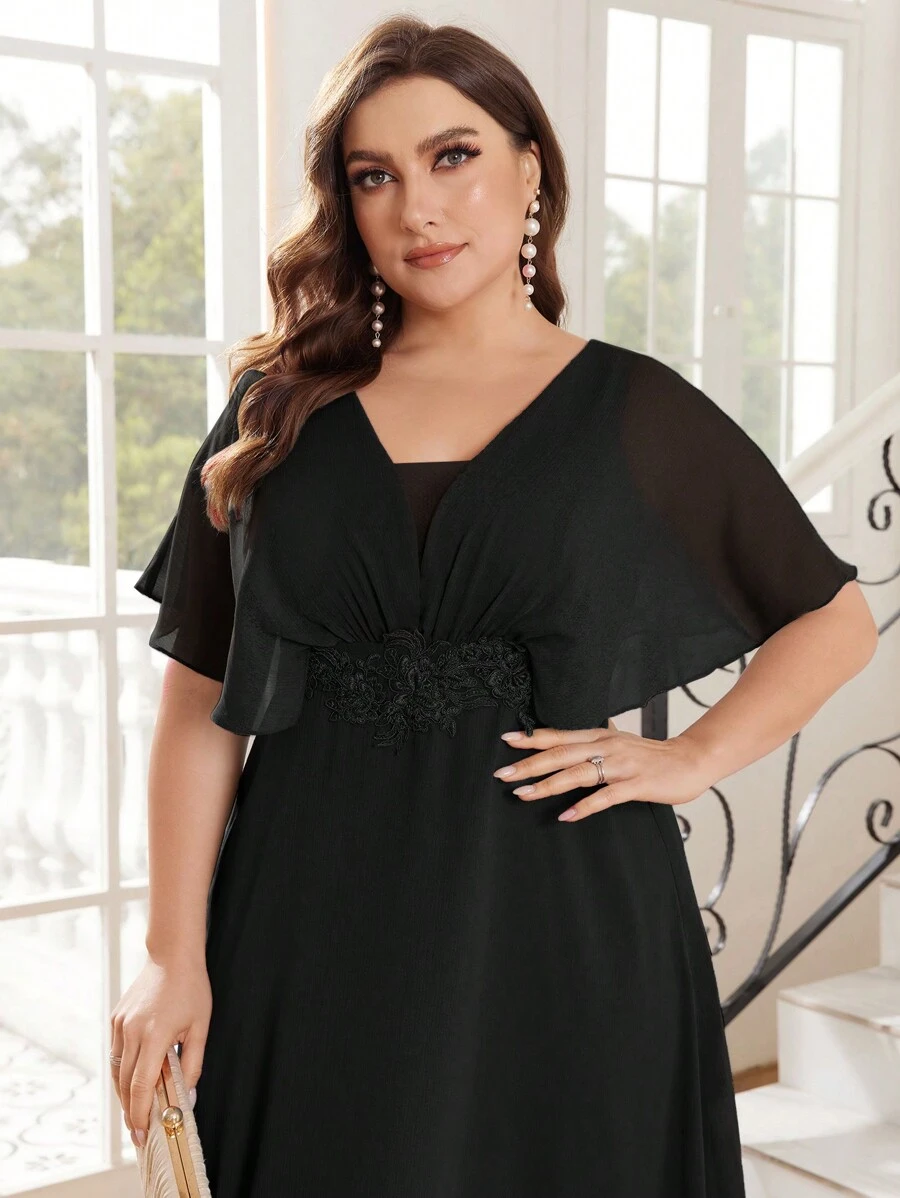 SHEIN Belle 優雅V領3D花卉鑲嵌A字形大尺碼伴娘禮服，蝙蝠袖款式