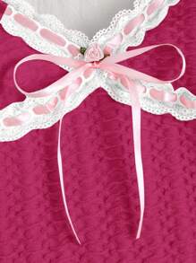 Soleia 夏季度假用對比蕾絲綁帶前短裙 - 玫紅色 - 查看 4