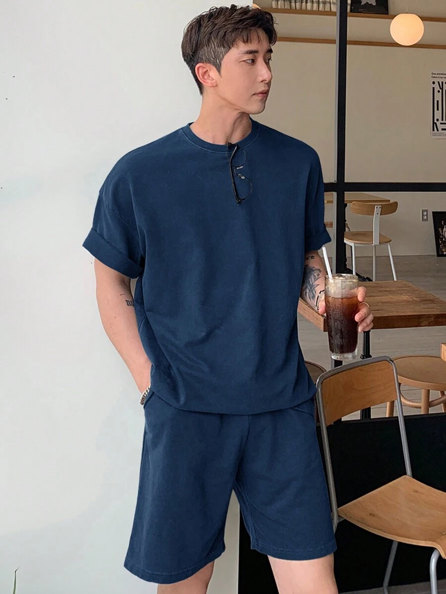 DAZY 男士纯色圆领短袖休闲T恤和短裤套装，夏季舒适服装 - 藏蓝色 - 查看 1