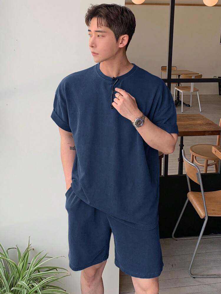 Men's Solid Color Round Neck Short Sleeve Casual T-Shirt And Shorts Set, Summer, Cozy Outfits