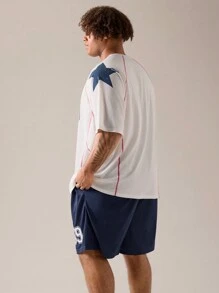 Manfinity VCAY 2 szt. Męska koszulka plus size na co dzień, luźna, z krótkim rękawem, z nadrukiem cyfrowym i literowym, okrągłym dekoltem i prostymi nogawkami ze średnim stanem. Nadaje się do letniej szkoły sportowej