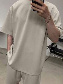 DAZY 男士夏季實色寬鬆圓領短袖T恤和短褲，2件套 - 卡其色 - 查看 2