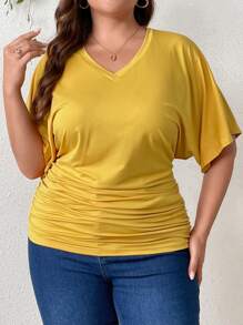 SHEIN Privé Plus Size Elegant And Slimming Solid Color V-Neck Casual Short Sleeve T-Shirt For Casual And Holiday