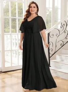 SHEIN Belle 優雅V領3D花卉鑲嵌A字形大尺碼伴娘禮服，蝙蝠袖款式