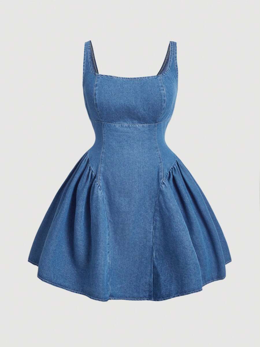 SHEIN MOD 大码复古牛仔甜心短裙带蝴蝶结装饰吊带裙教师服飘逸连衣裙塑身裙柔软露背连衣裙，蓝色 - 中等水洗藍 - 查看 1