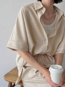 FRIFUL Chemisier boutonné unicolore et short à taille avec cordon de serrage SHEIN X AYA NAKAMACHI