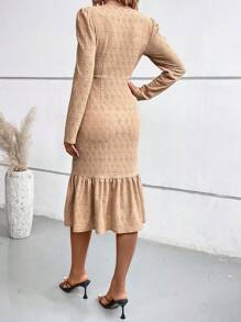 SHEIN LUNE Robe boutonnée avec œillets brodés et ourlet à volants pour l'été - Nude - Voir 2