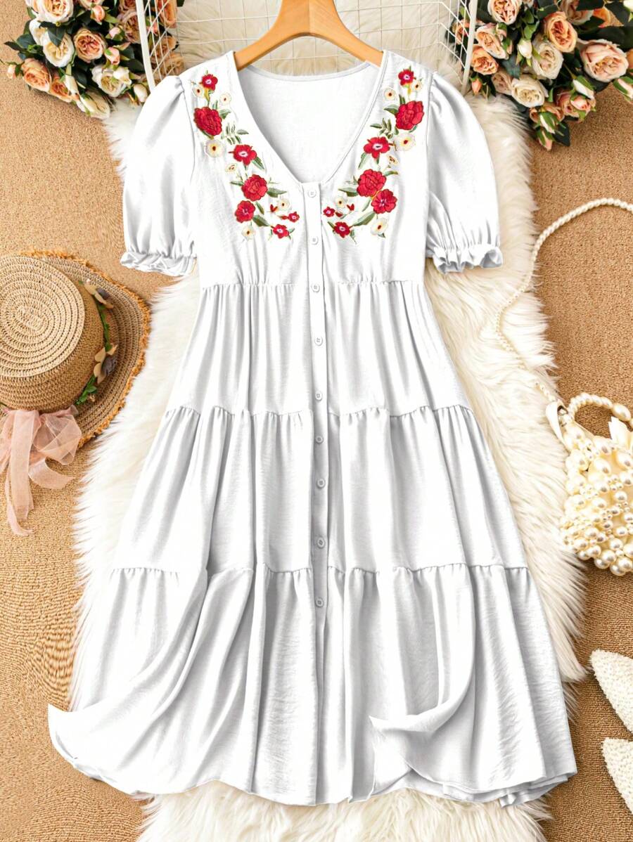 SHEIN LUNE Vestido holgado con mangas abullonadas, dobladillo con volantes y bordado floral en tallas grandes - Blanco - Ver 1