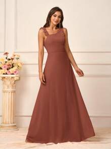 SHEIN Belle Vestido romántico de mujer con cuello asimétrico, diseño de espalda descubierta y tirantes spaghetti. Confeccionado en encaje floral y tela de gasa, en línea A y longitud completa. Ideal para dama de honor.