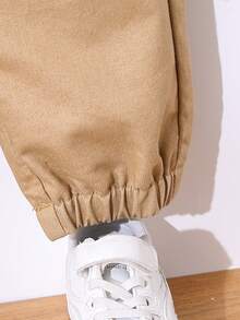 Jeans de carga color caqui para niños con ajuste cónico, múltiples bolsillos y diseño de moda - Caqui - Ver 4