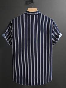 Manfinity Homme Men's Summer Striped Short Sleeve Casual Shirt, Button Up Graphic Stripe Blue Shirt - Navy Blue - View 2