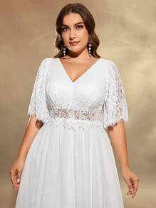 UNITHORSE Plus Size Women Elegant Romantic Lace Placement Floral Sheer Short Sleeve V Neck Embroidered White Mesh Wedding Dress ,Bride