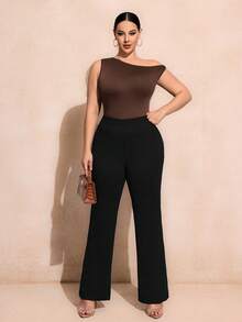 SHEIN SXY Top sólido de cuello asimétrico para tallas grandes - Marrón Chocolate - Ver 4