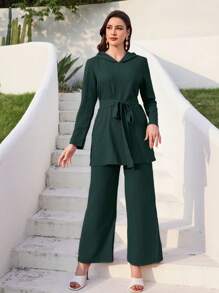 Mulvari Top y pantalones sólidos con capucha y cinturón - Verde Oscuro - Ver 8