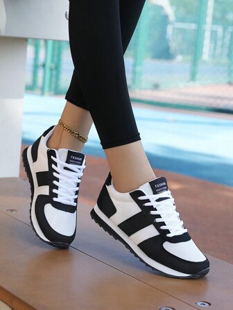 2025 秋季女士复古圆头系带舒适平底鞋，纯色休闲透气运动鞋，适合夏季日常跑步，春秋季百搭女士鞋