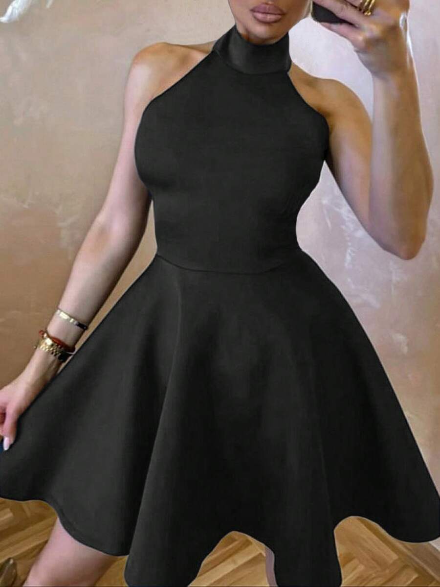 SHEIN SXY 露背大A字型Halter領連衣裙 - 黑色 - 查看 1