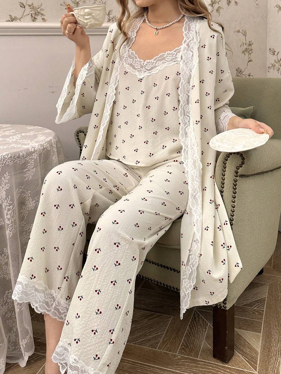 CottageSlumber 撞色蕾丝樱桃印花吊带上衣和裤子搭配长袖夹克三件套女士睡衣套装假日季节、秋季服装舒适优雅细节 - 杏色 - 查看 1