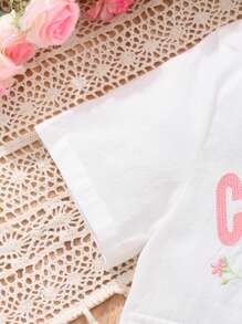SHEIN Set de ținute cu top brodat și pantaloni scurți imprimați pentru fete adolescente