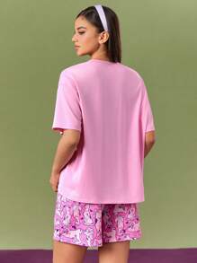 SCOOBY-DOO X SHEIN Conjunto de ropa para el hogar para mujer con camiseta de corte holgado y pantalones cortos impresos con letras de dibujos animados, para verano - Rosa - Ver 2