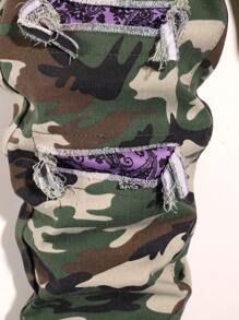Handsome Tween Boy Personalized Ripped Embroidery Fashion Camouflage Jeans. - Multicolor - View 3