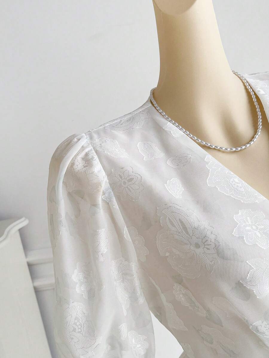 Modelyn 女款V領腰帶泡袖阿拉伯字母印花連衣裙 - 彩色 - 查看 1