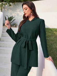 Mulvari Top y pantalones sólidos con capucha y cinturón - Verde Oscuro - Ver 1