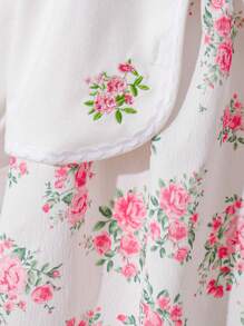Conjunto de 3 piezas para niña bebé que incluye: chaqueta de manga larga con bordado de flores de encaje, vestido sin mangas con cuello Peter Pan, y gorro con lazo. Con cinturón, cierre con cremallera, estampado de hojas de plantas y volantes. Lindo, cómodo, elegante y casual. Nuevo lanzamiento para primavera, otoño e invierno.