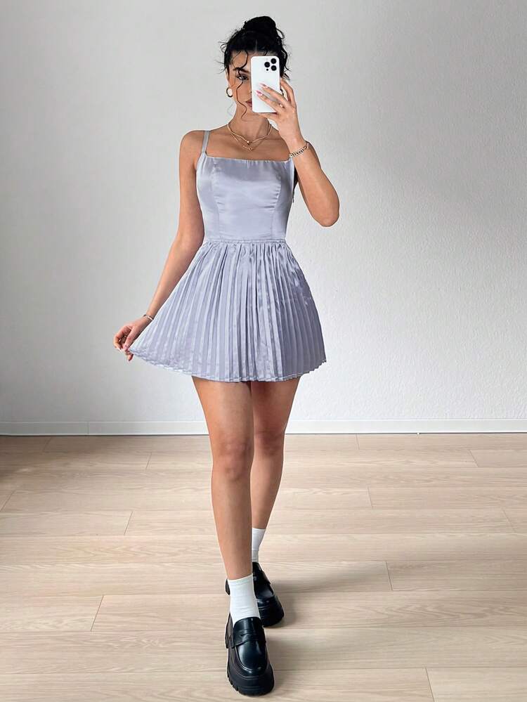 Women's Solid Color Summer Elegant Pleated Sling Dress